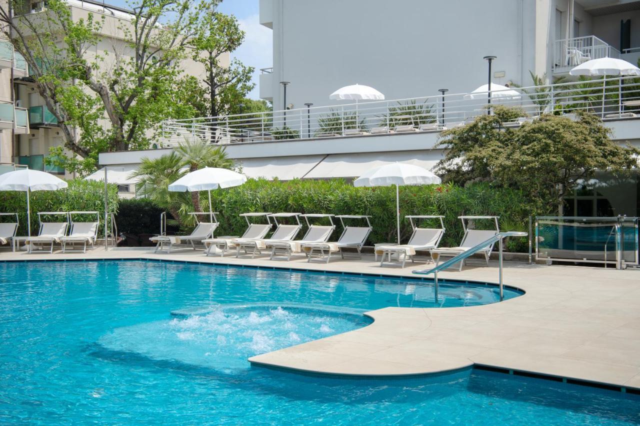 Hotel Maddalena Riccione Esterno foto