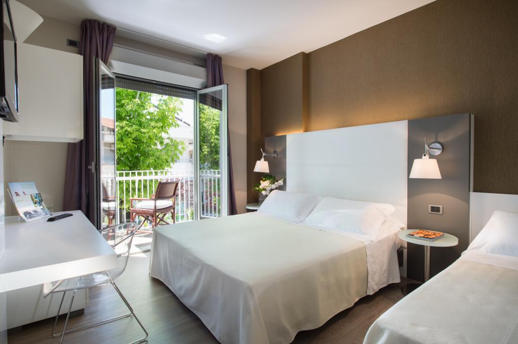 Hotel Maddalena Riccione Esterno foto