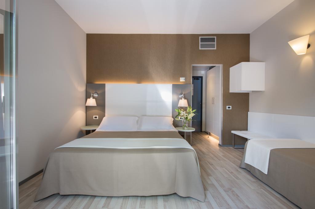 Hotel Maddalena Riccione Esterno foto